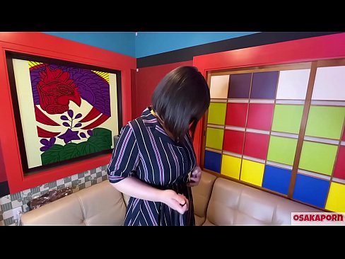 ❤️ Cutie Japanese nwere nnukwu nnụnnụ tit na-eji ihe ụmụaka egwuri egwu na-enwe mmekọahụ na-emetọ onwe ya ma nwee orgasm. Ọ na-ekwu na N'ajụjụ ọnụ banyere ya iberibe ahụmahụ. Nnukwu nnụnnụ tit na ọtụ ntutu na-asụ ude nke ukwuu. Osakaporn na anyi